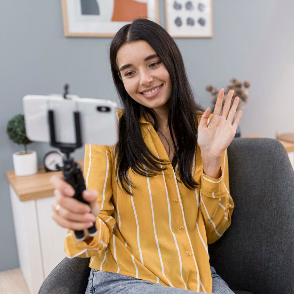 vlogger-home-with-smartphone-1024x1024.jpg