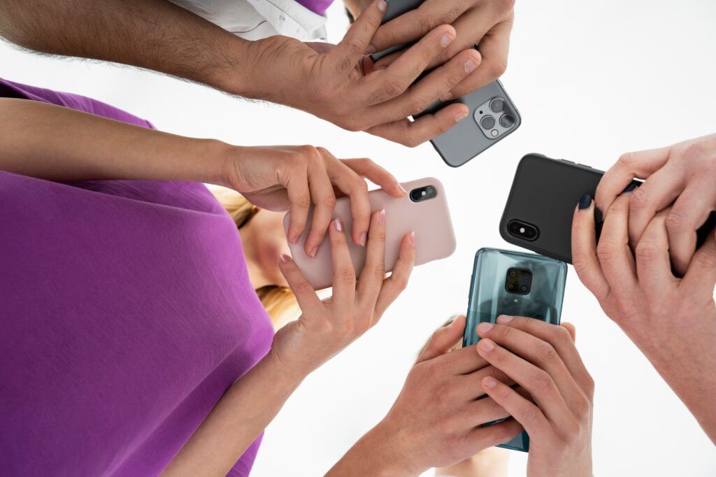 people-connected-social-media-1024x682.jpg