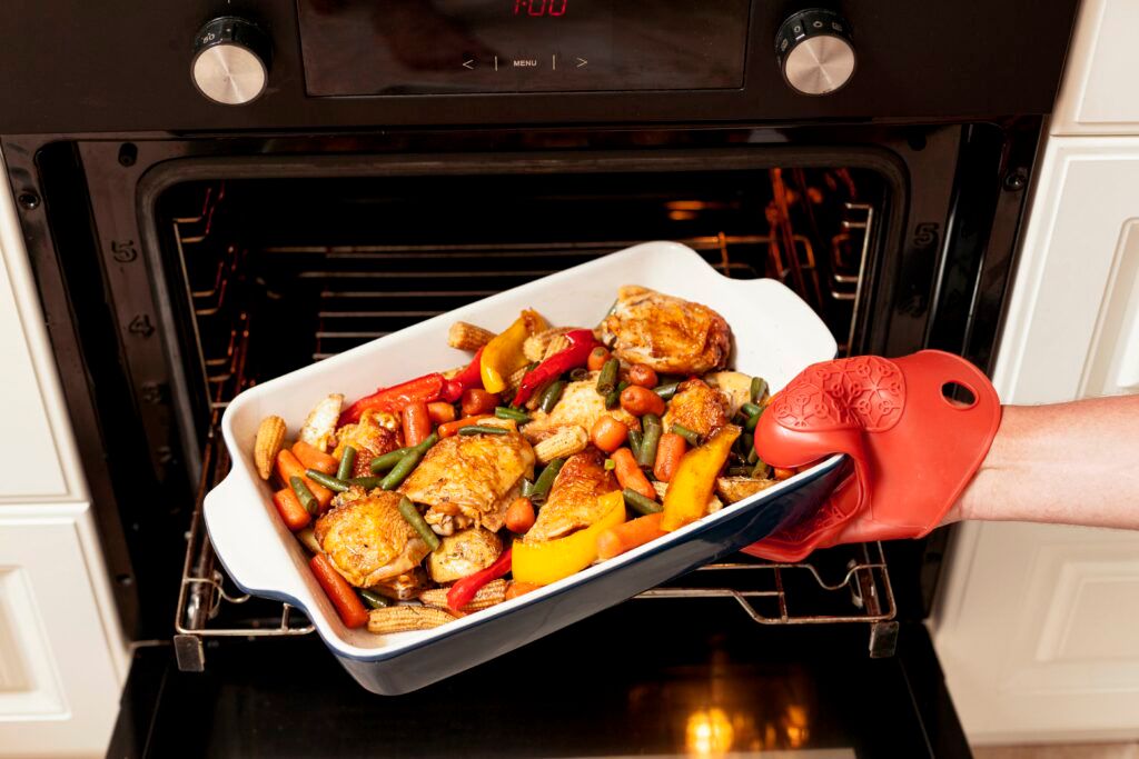 food-being-put-into-oven-cook-1024x683.jpg