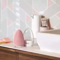 SILKN Bright Pink inc travel case