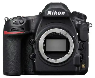 NIKON D850