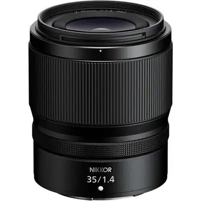 NIKON NIKKOR Objektiv Z 35mm  f / 1.4