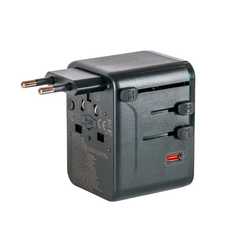 MOYE Nomad GO Universal Travel Adapter
