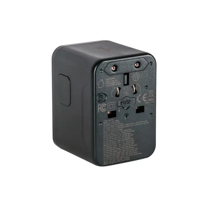 MOYE Nomad GO Universal Travel Adapter
