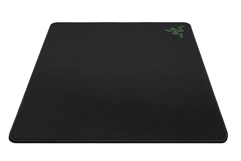RAZER Gigantus gejmerska podloga za misa crna