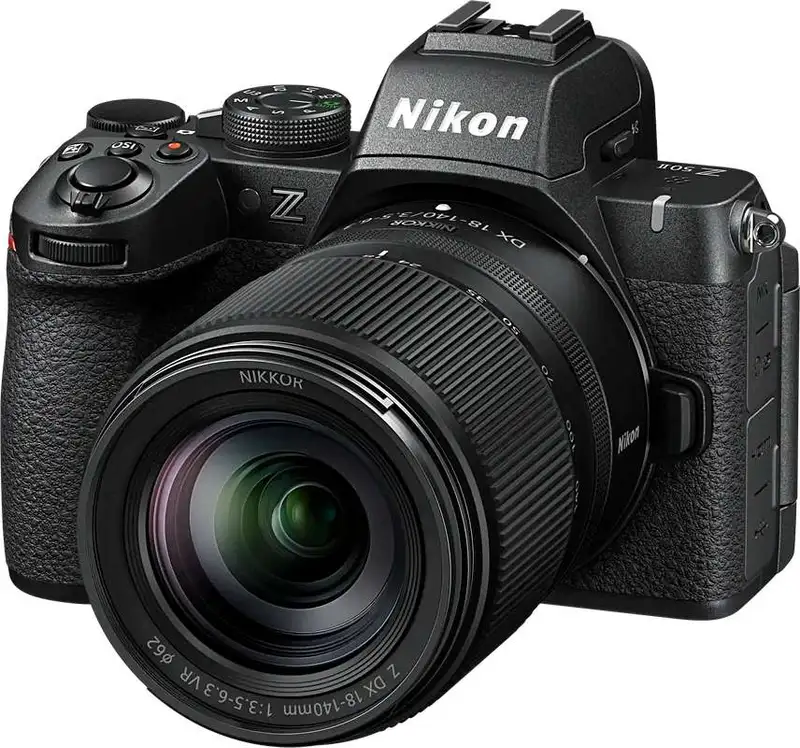 NIKON Z50 II + 18-140mm f / 3.5-6.3 VR