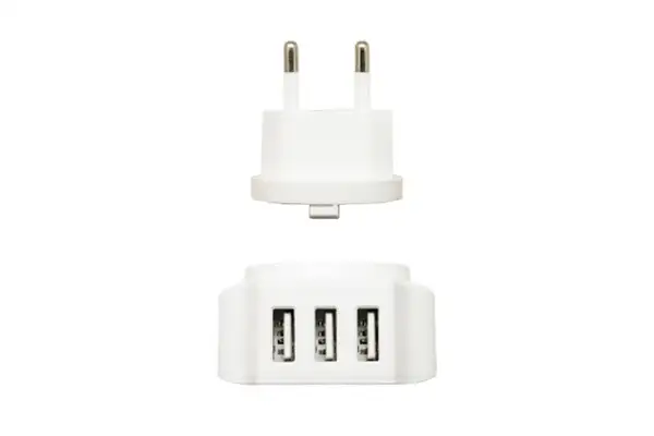 WEWO W-008 3XUSB 3400 mA