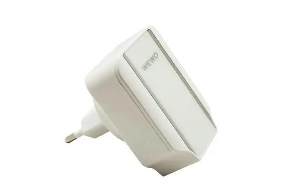 WEWO W-008 3XUSB 3400 mA