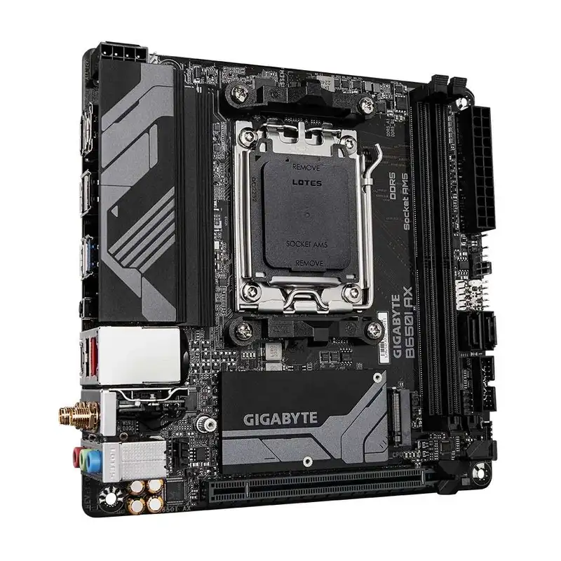 GIGABYTE B650I AX