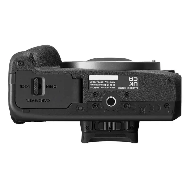 Canon EOS R100 + RF-S 18-45mm Travel kit
