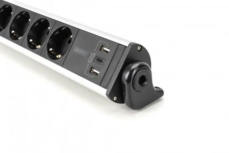 DIGITUS Produzni kabl sa 6 uticnice +3 USB
