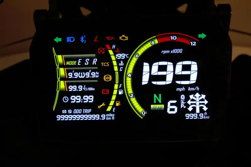 VOGE DS625X MAT CRNA