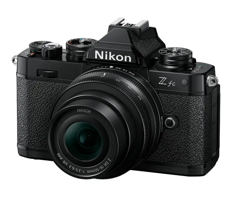 NIKON Zfc + 16-50mm f/3.5-6.3 VR (crni)