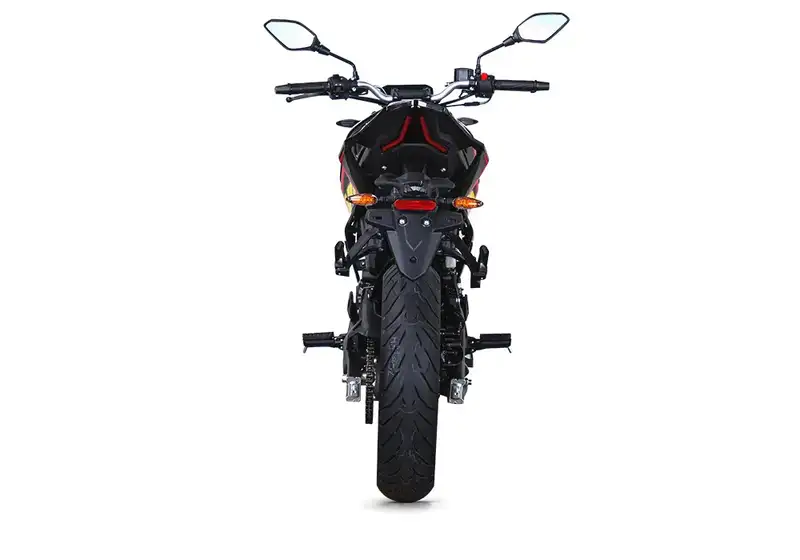 VOGE R125 CRNA