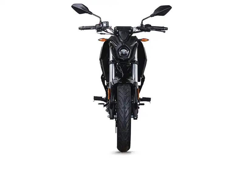 VOGE R125 CRNA