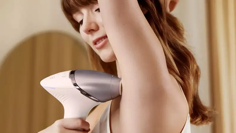 PHILIPS Lumea IPL BRI977/00