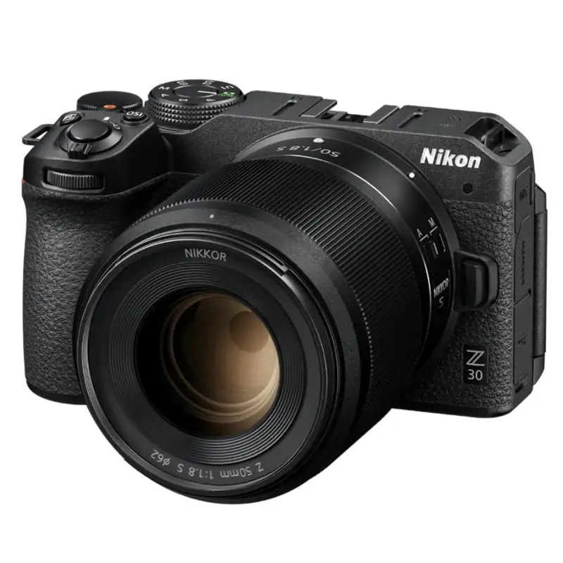 NIKON Dig Z30 + 18-140mm f/3.5-6.3 VR DX
