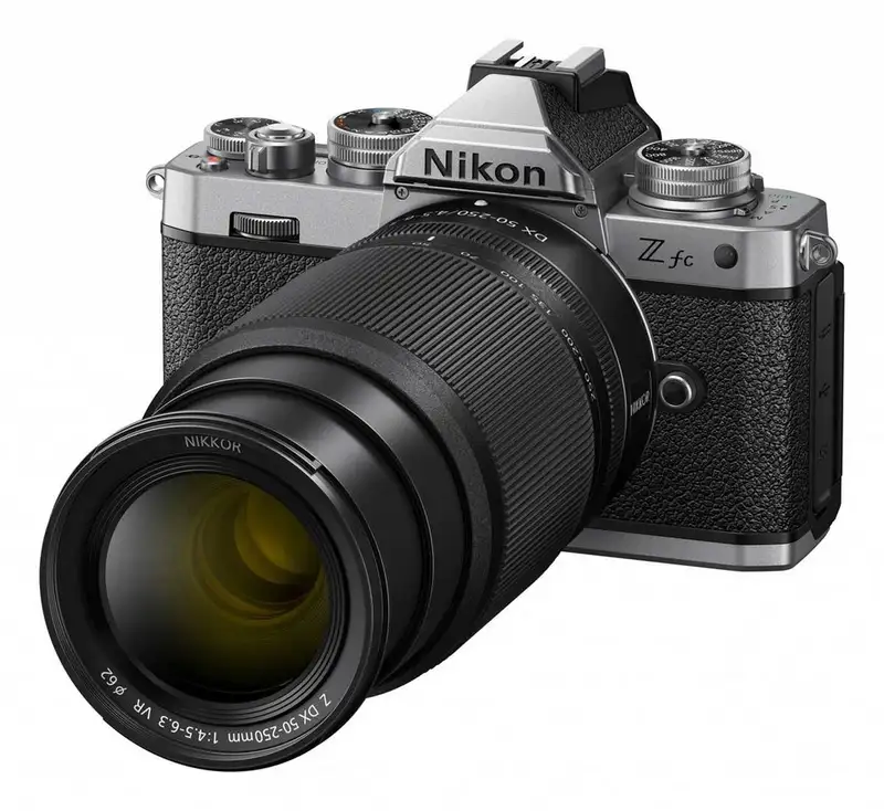 NIKON Zfc + 16-50mm f/3.5-6.3 VR + 50-250mm f/4.5-6.3 VR DX