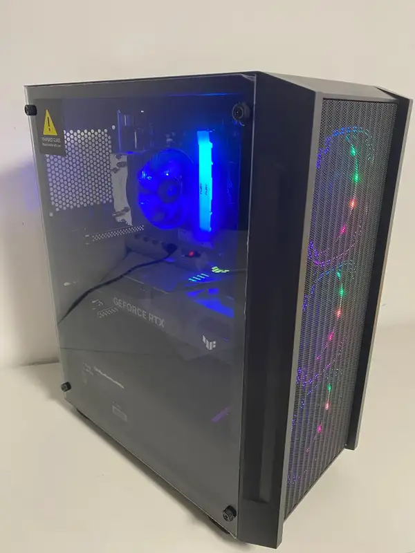 VESA Hellforge Ryzen 7 5700X / 32GB / M.2 1TB / RTX5060 / 700W