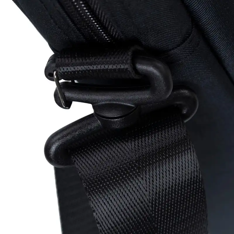 RIVACASE 8335 crna 15,6"